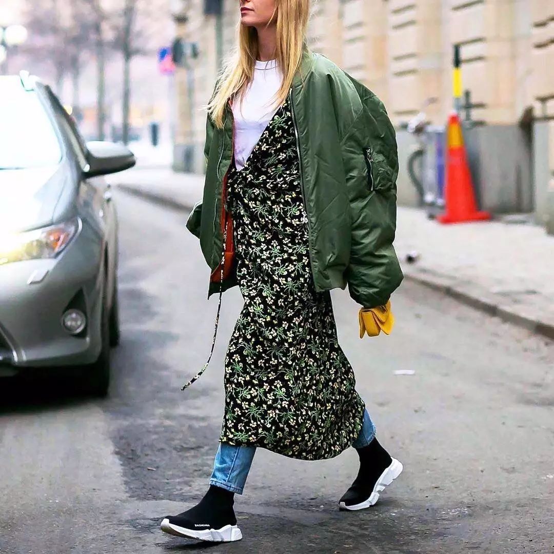 我算过了｜这个只有9件单品的「胶囊衣橱」去时装周街拍一礼拜没问题~