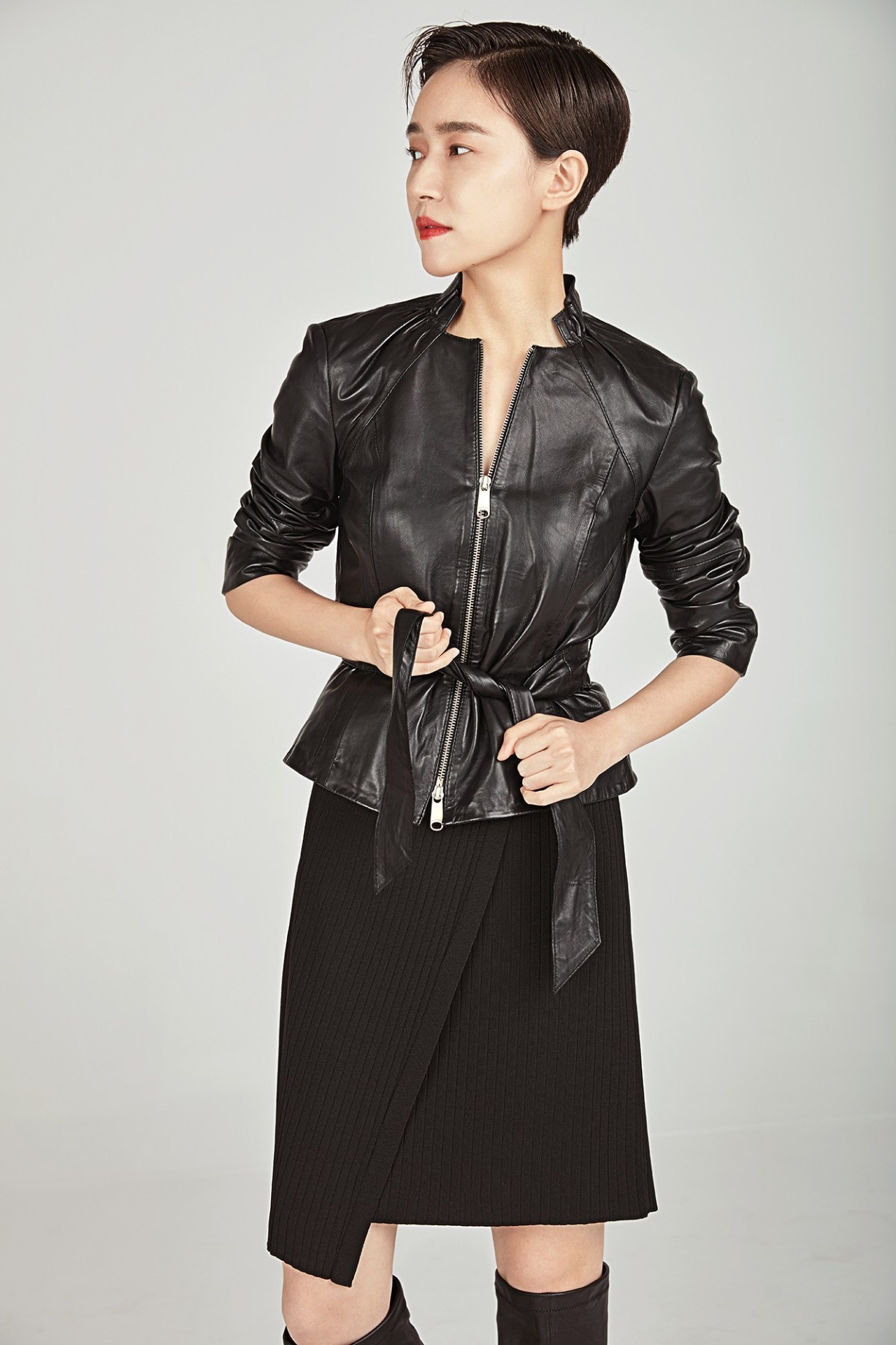 我算过了｜这个只有9件单品的「胶囊衣橱」去时装周街拍一礼拜没问题~