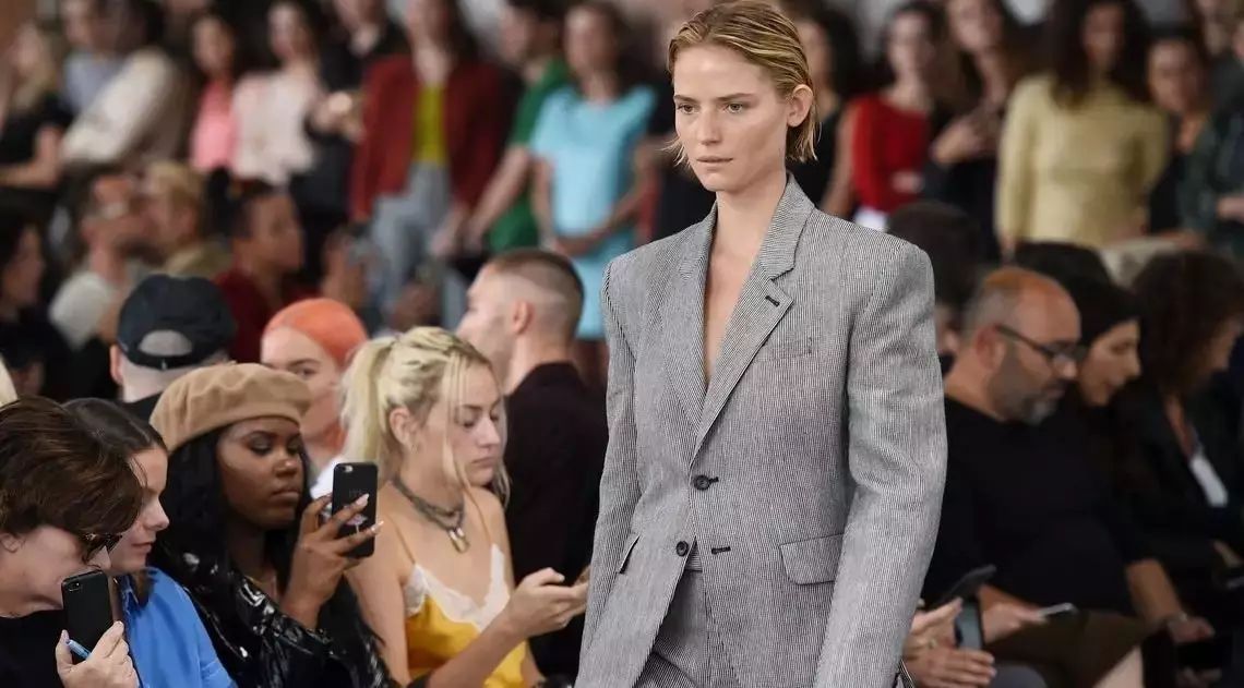 中国风服装设计师纽约时装周 (真正入围纽约时装周的华裔设计师)