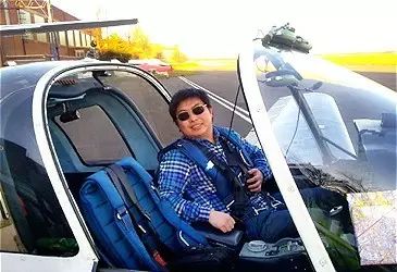 会开飞机的机器人,会开飞机的建筑师