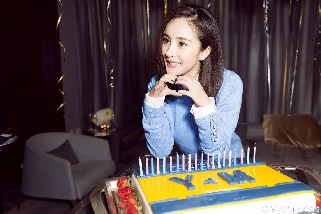 杨幂带货女王私服,带货女王杨幂