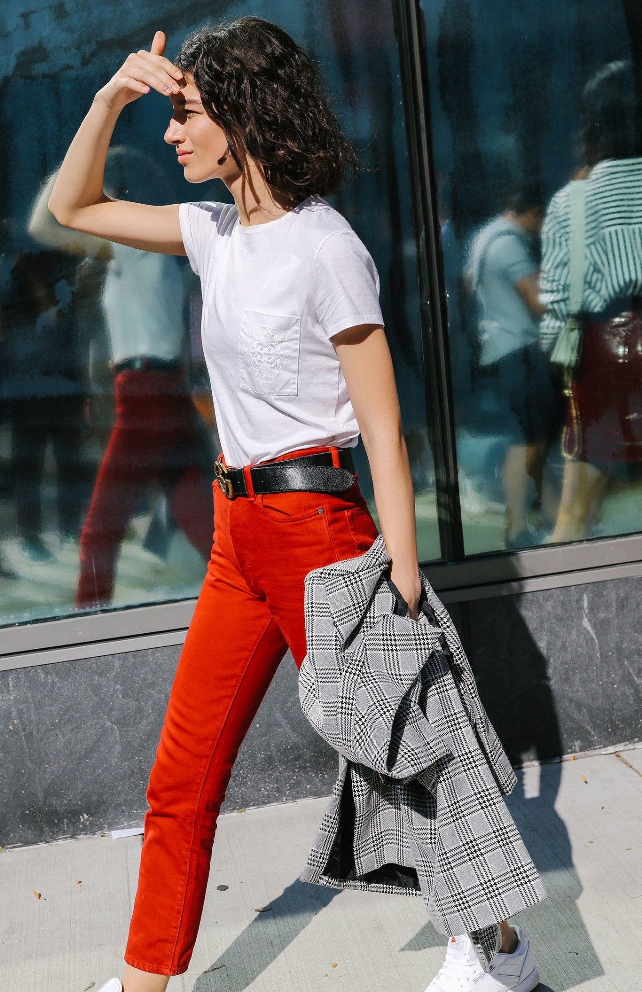 我算过了｜这个只有9件单品的「胶囊衣橱」去时装周街拍一礼拜没问题~