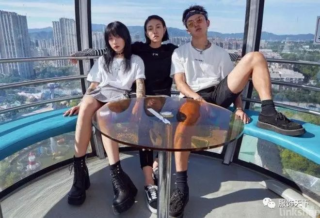 太平鸟2020秋季,太平鸟突然特别时尚