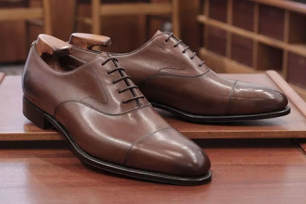 在姑娘眼中，你的鞋品决定了你的床品｜基本款