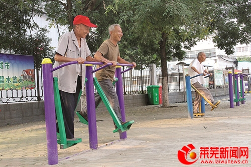 莱芜让文明敲响幸福之门30万株树苗让社区绿起来