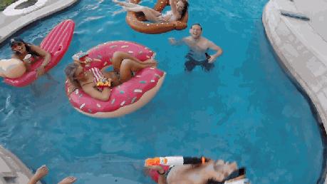 国庆节｜告别一人时光，让单身派对给你婚前最后的疯狂