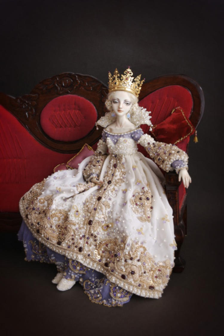 200万的人偶娃娃惊艳范爷订婚场！还有这些贵到流泪的手工美娃，你想买吗？！