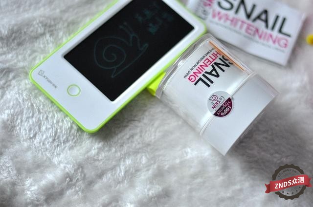 【ZNDS众测】再也不怕熬夜玩手机让乐丝汀蜗牛给你的皮肤做SPA吧！