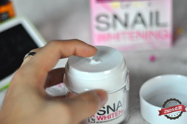 【ZNDS众测】再也不怕熬夜玩手机让乐丝汀蜗牛给你的皮肤做SPA吧！