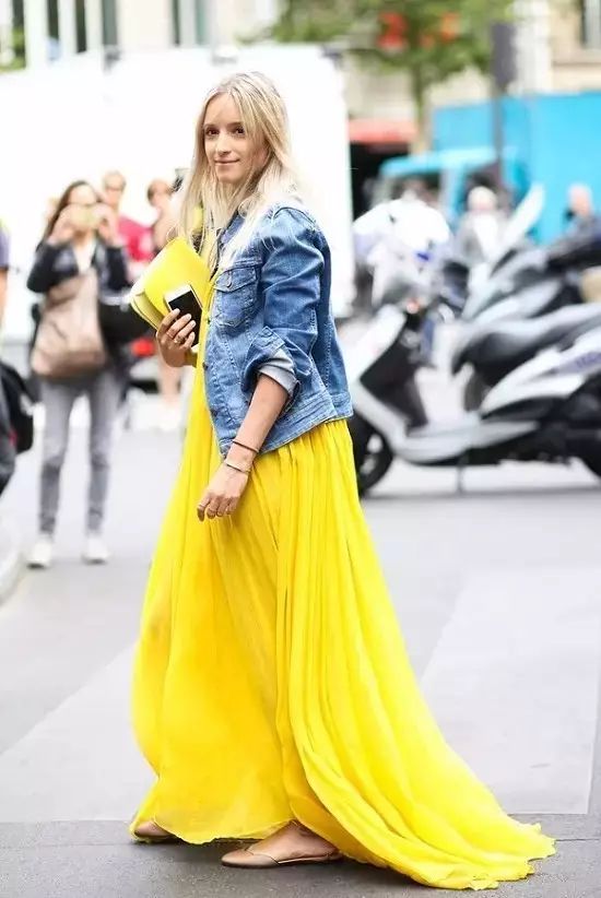 穿搭牛仔外套和风衣,穿搭层次感牛仔外套