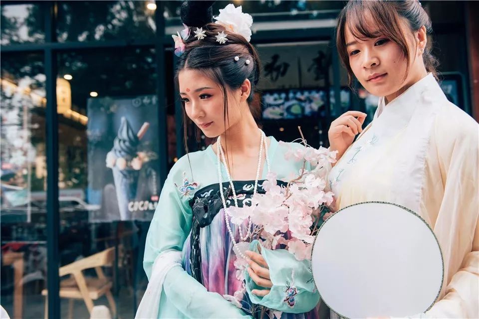 这场衣袂飘飘的古风下午茶让我知道，“抹茶控都是仙女”很有科学道理！