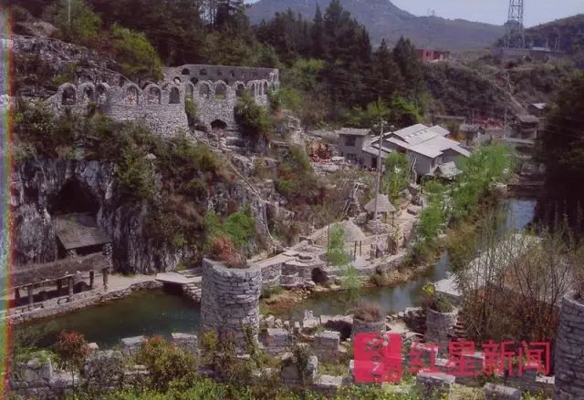 他隐姓埋名20多年,他隐居深山19年