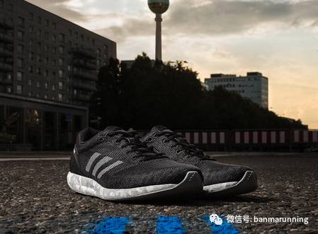 nike团队和adidas,nike和adidas谁更大