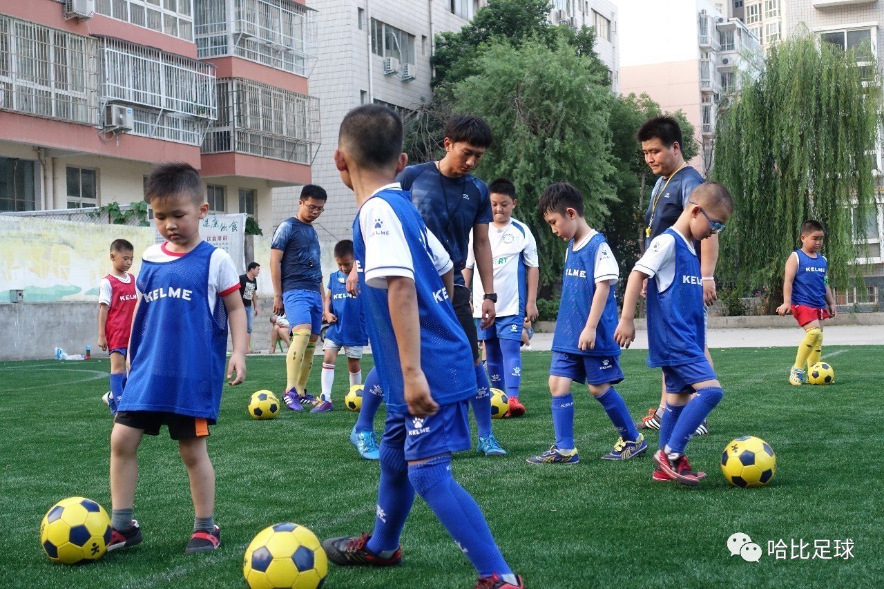 10个必须让孩子知道的控球技巧,提升控球能力的实用性教学