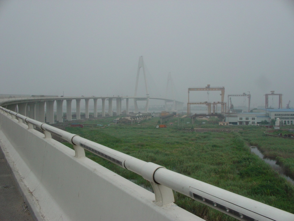 一个人一台车到西藏,一个人一辆车直通拉萨