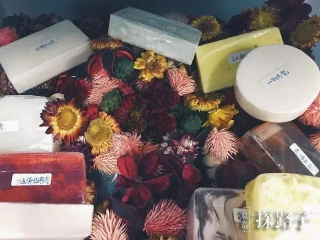 探路子丨价格堪比免税店！在这间「仓库」里居然还能买到断货口红！