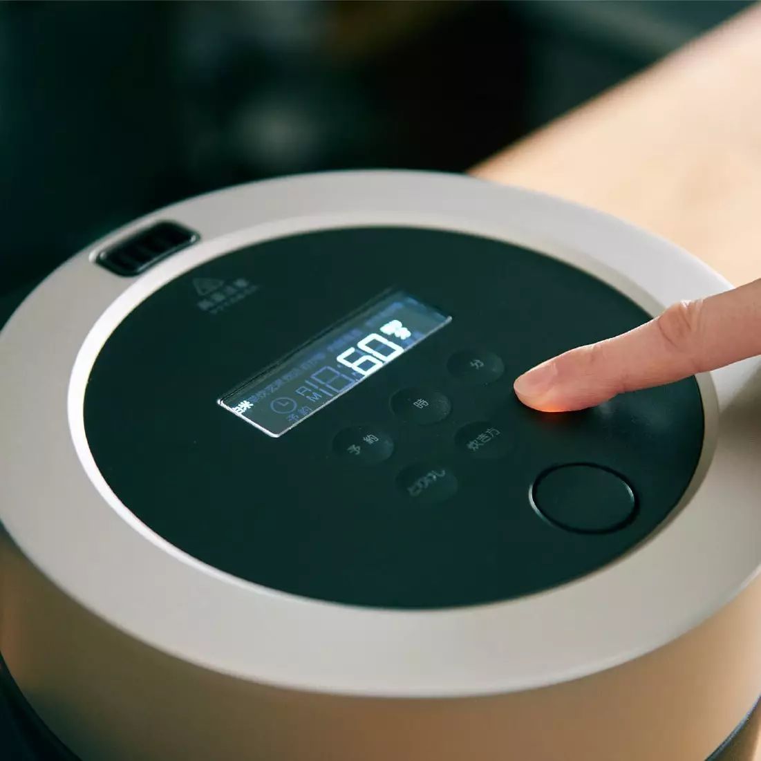 年初很多国人去日本抢购马桶盖,中国人去日本抢购马桶盖事件