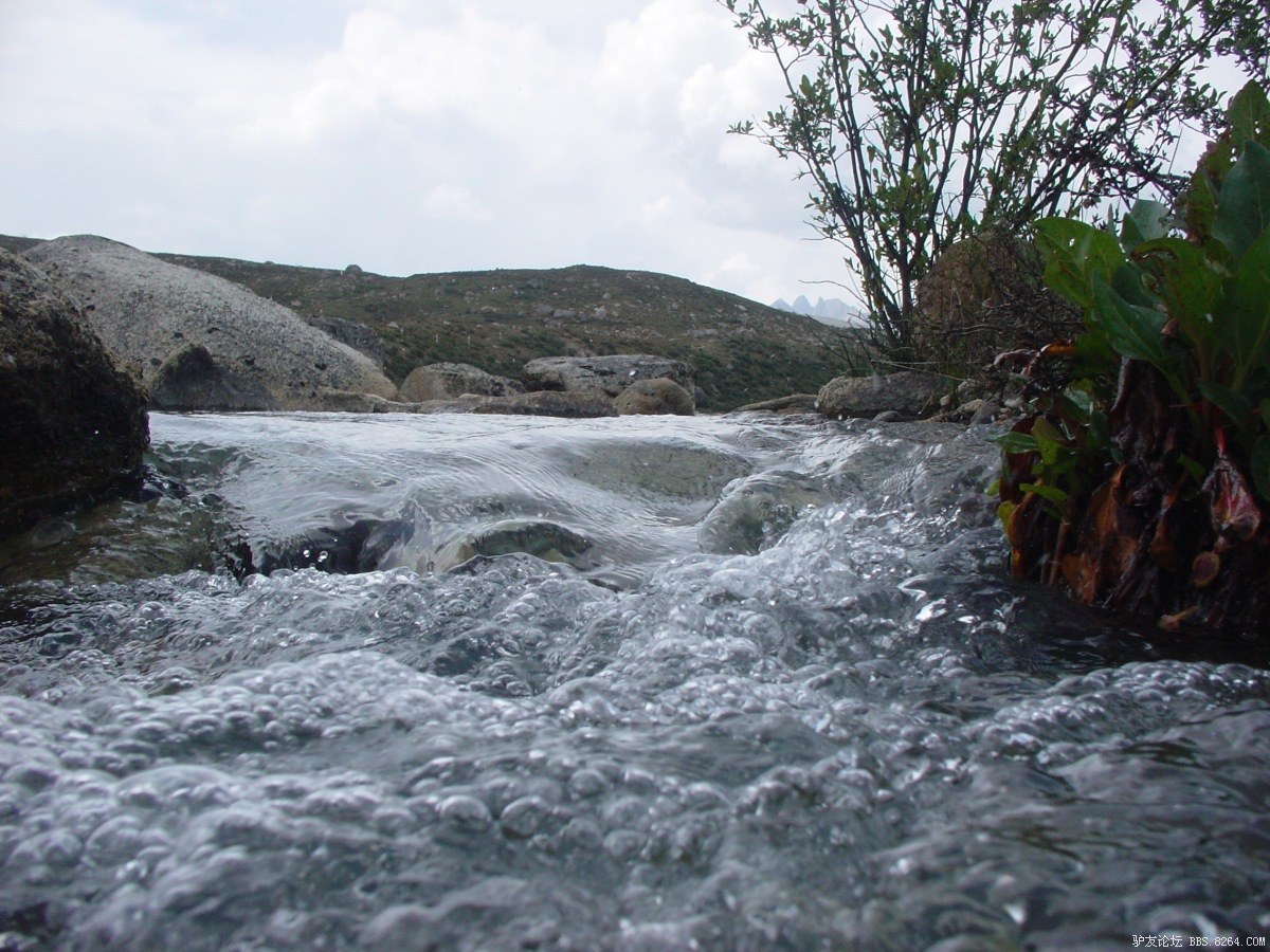 一个人一台车到西藏,一个人一辆车直通拉萨