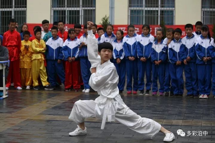 武山县城关镇第四小学运动会,武山县21届中小学生运动会开幕式