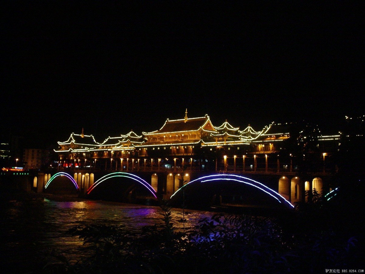 一个人一台车到西藏,一个人一辆车直通拉萨