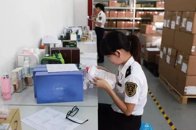 海南免税店必买10件东西便宜实惠,海南免税店购物省钱攻略来袭