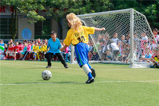 踢球吧少年五一冠军赛,踢球吧少年教室踢球