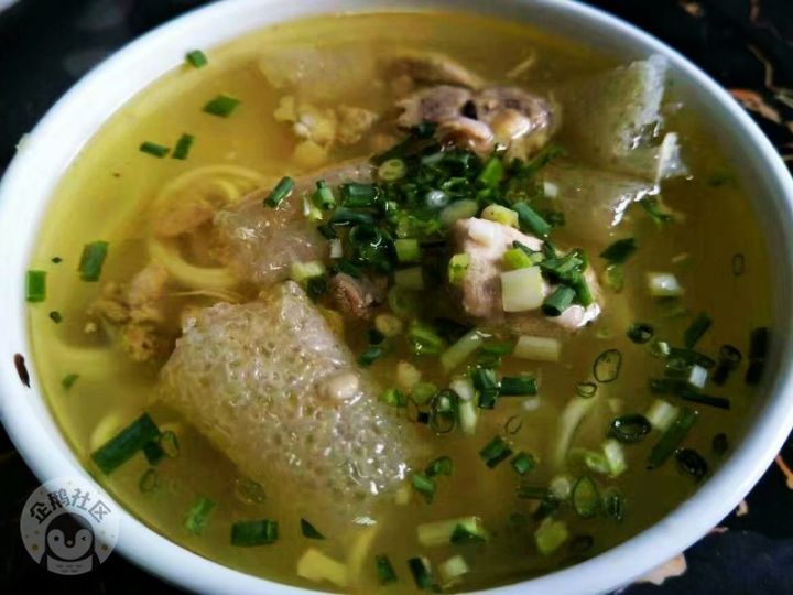 美好的假期从一束花开始,美好的假期从早餐开始