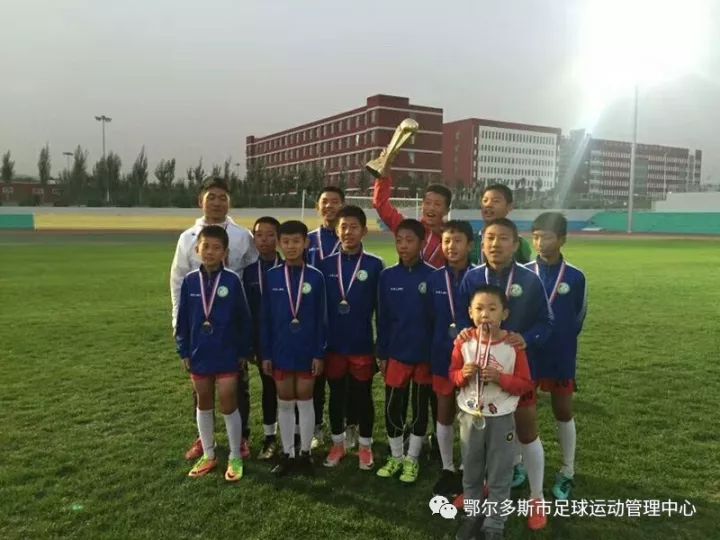 棒棒哒优秀少年,鄂尔多斯入选全国足球队的名单