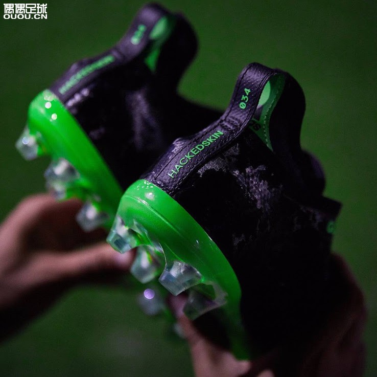 阿迪达斯GlitchHacked外靴发布