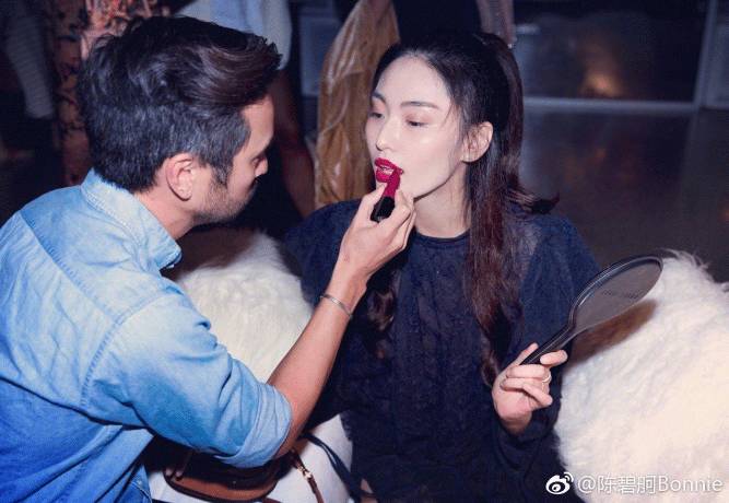 唐艺昕推荐洋甘菊唇膏,口红推荐唐艺昕