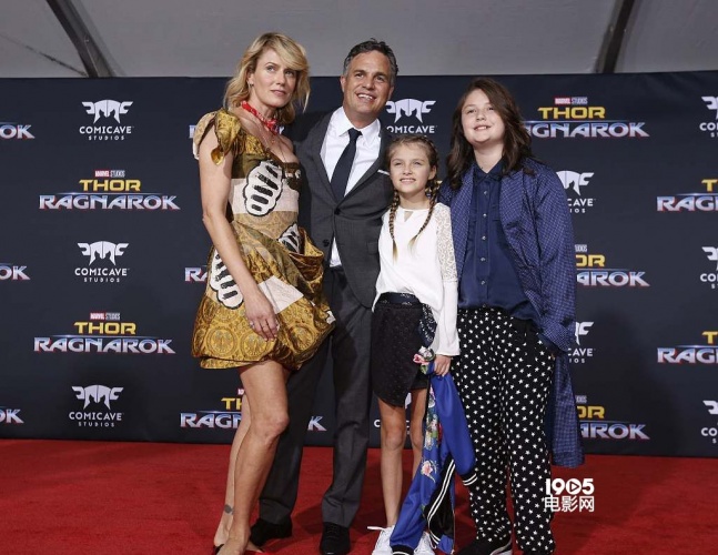 雷神3托尔和浩克,抖森雷神3