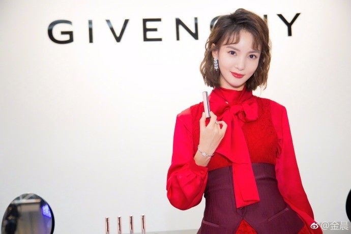 唐艺昕推荐洋甘菊唇膏,口红推荐唐艺昕