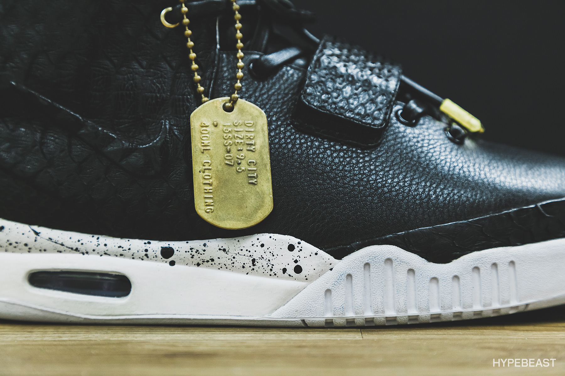 把鞋子做成藏品,nike球鞋展示柜