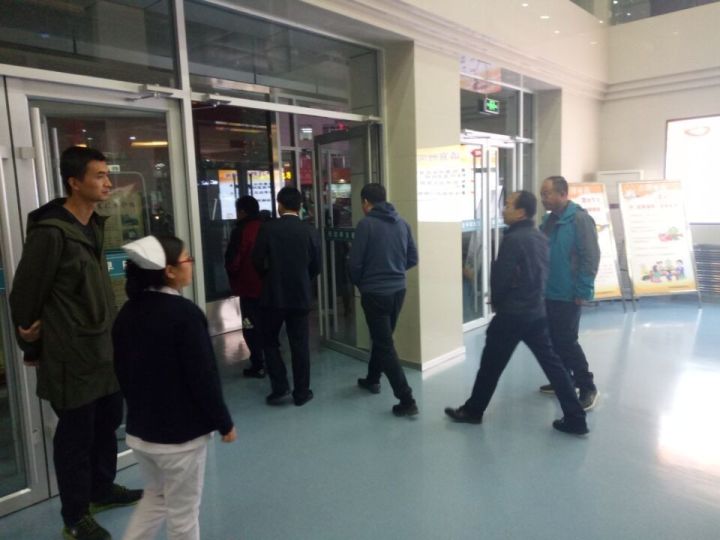 辽宁省瓦房店市中心医院一行来我院参观、学习、座谈、沟通