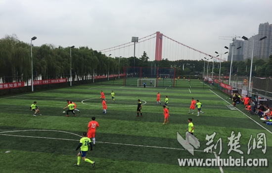 喜迎十九大首届“知音杯”足球邀请赛在汉开幕（图）