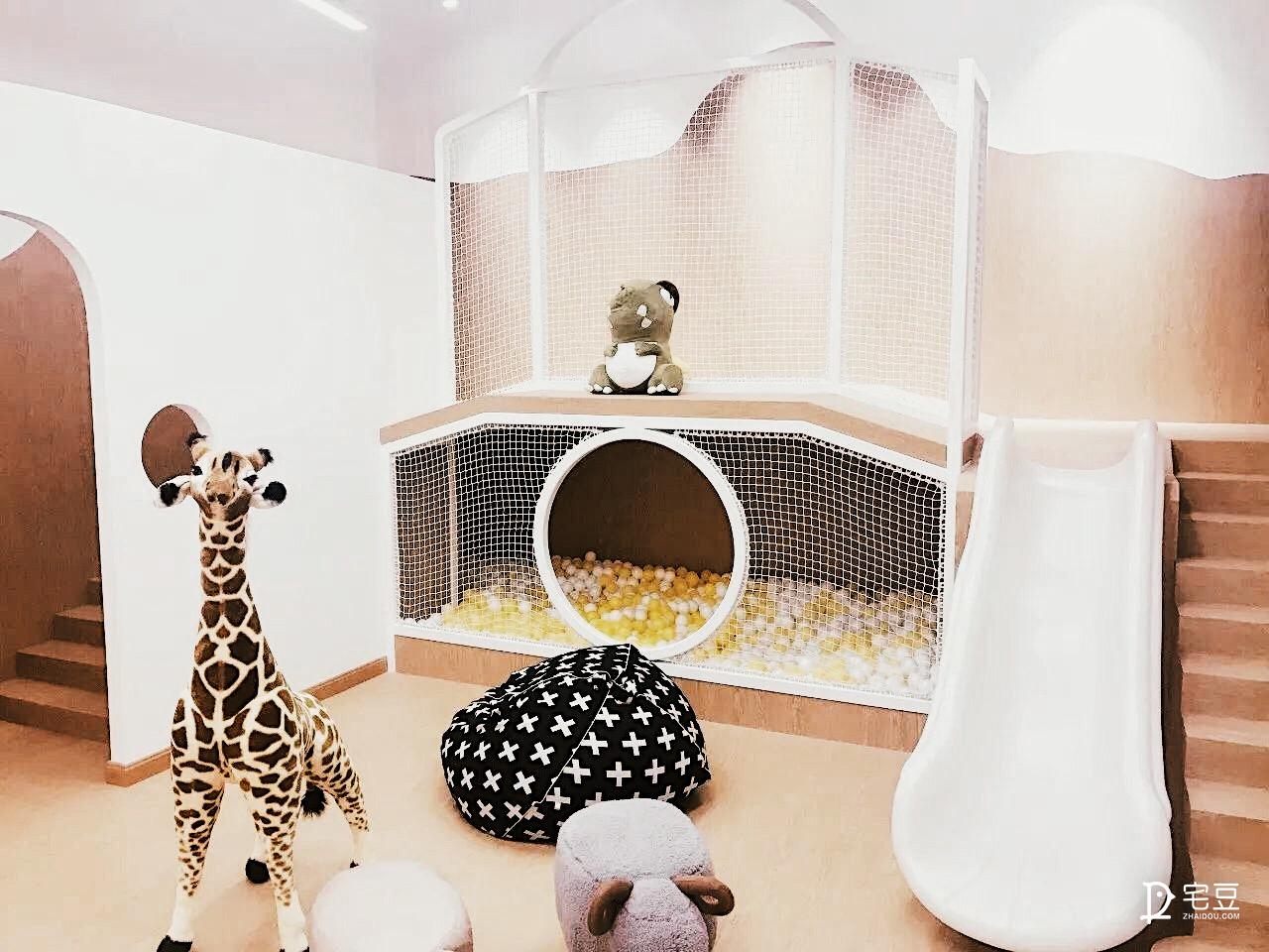 原始森林？动物园？银河系？托儿中心大改造