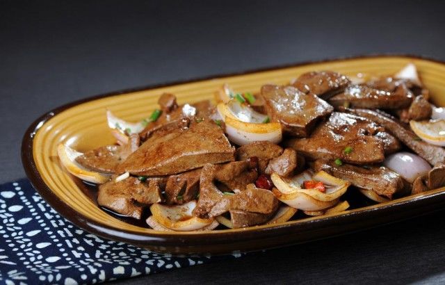 年轻人手脚冰凉怕冷怎么办,年轻人手脚冰凉怎么回事