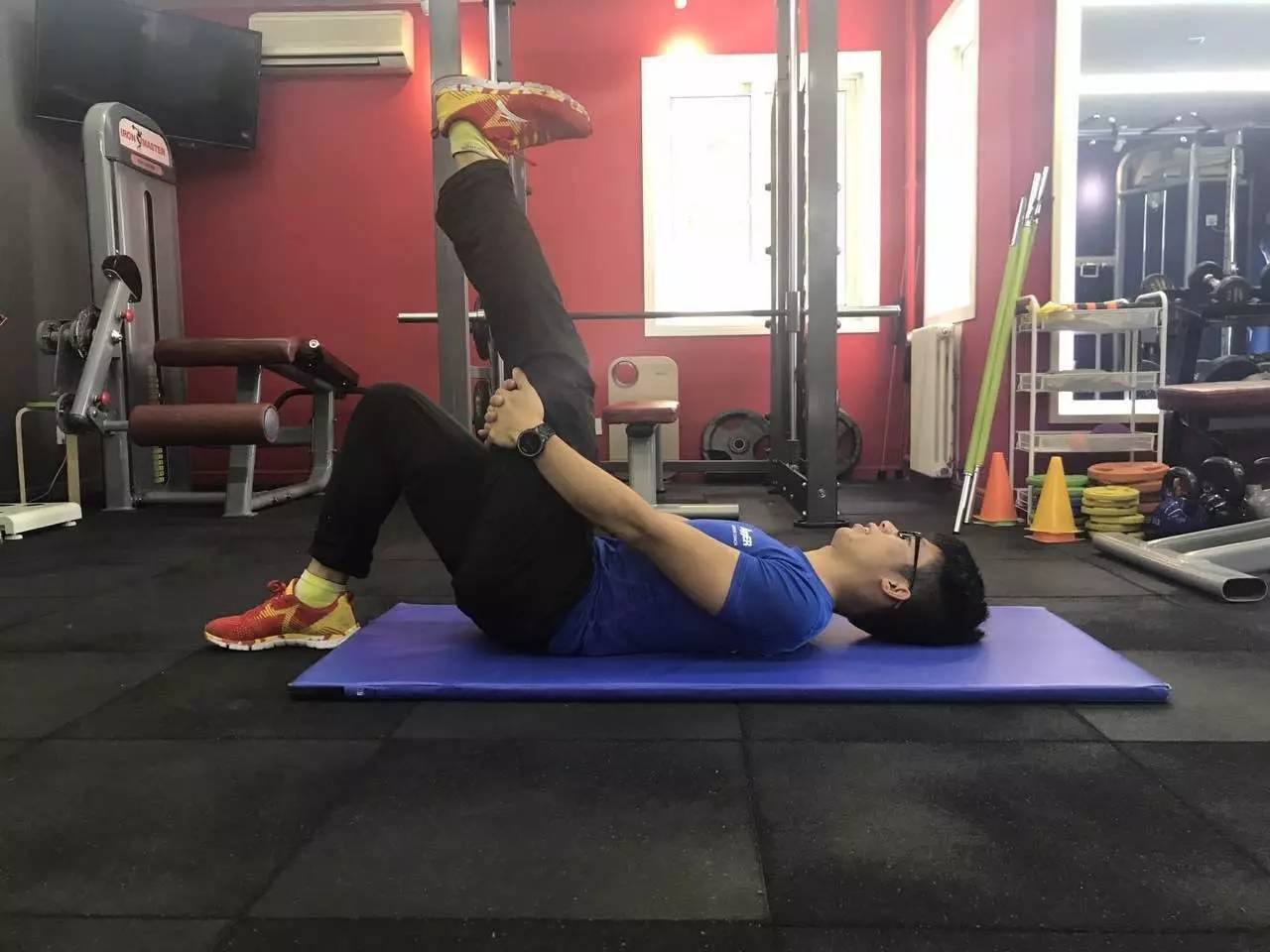 腰痛神奇针灸,腰痛的神奇秘方