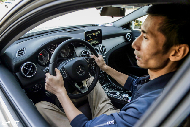 奔驰a180l和讴歌cdx,奔驰gla与讴歌