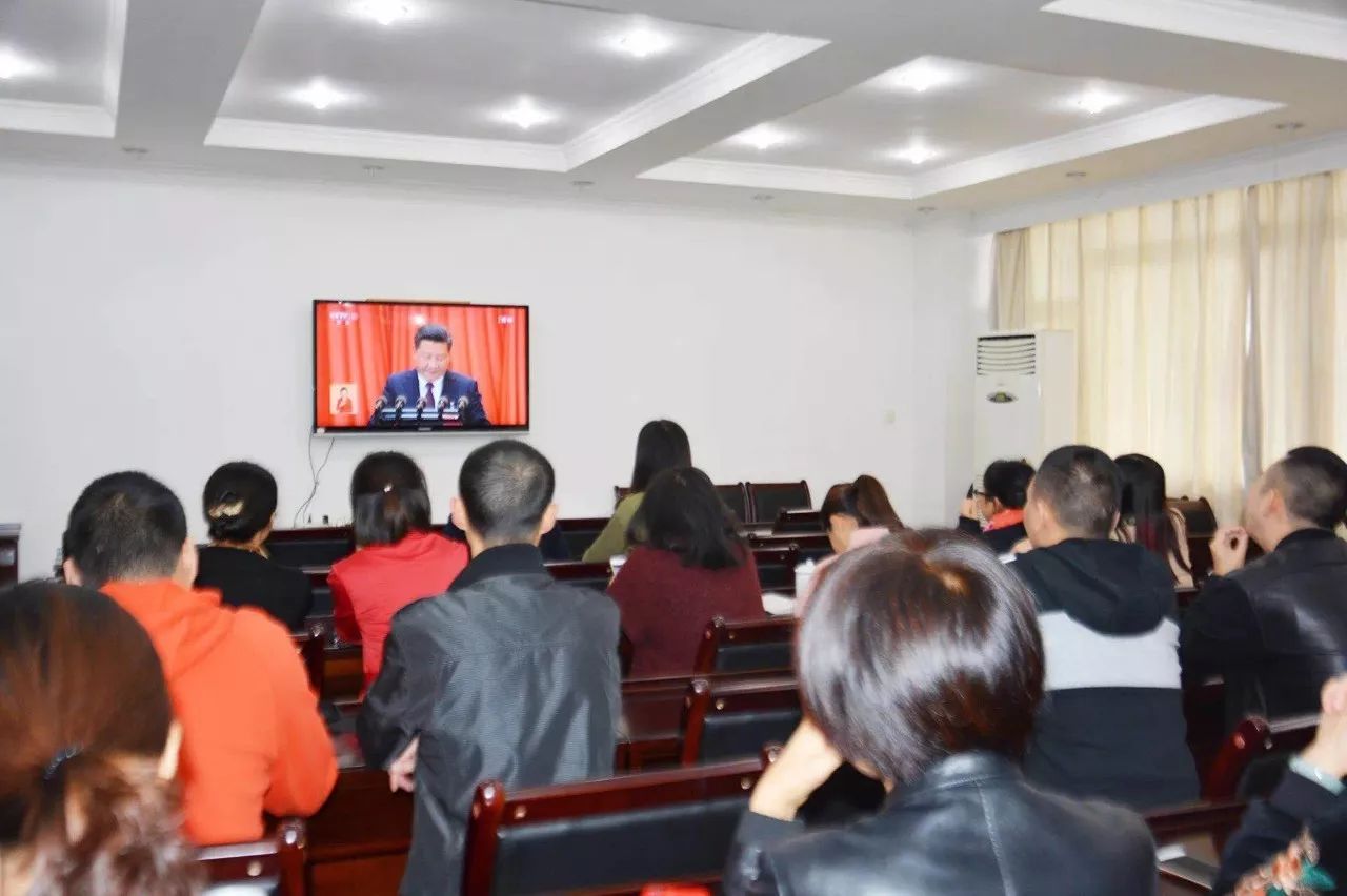 领航·倾听｜新思想引领新征程！各地妇联组织热议学习贯彻习*平近**新时代中国特色社会主义思想