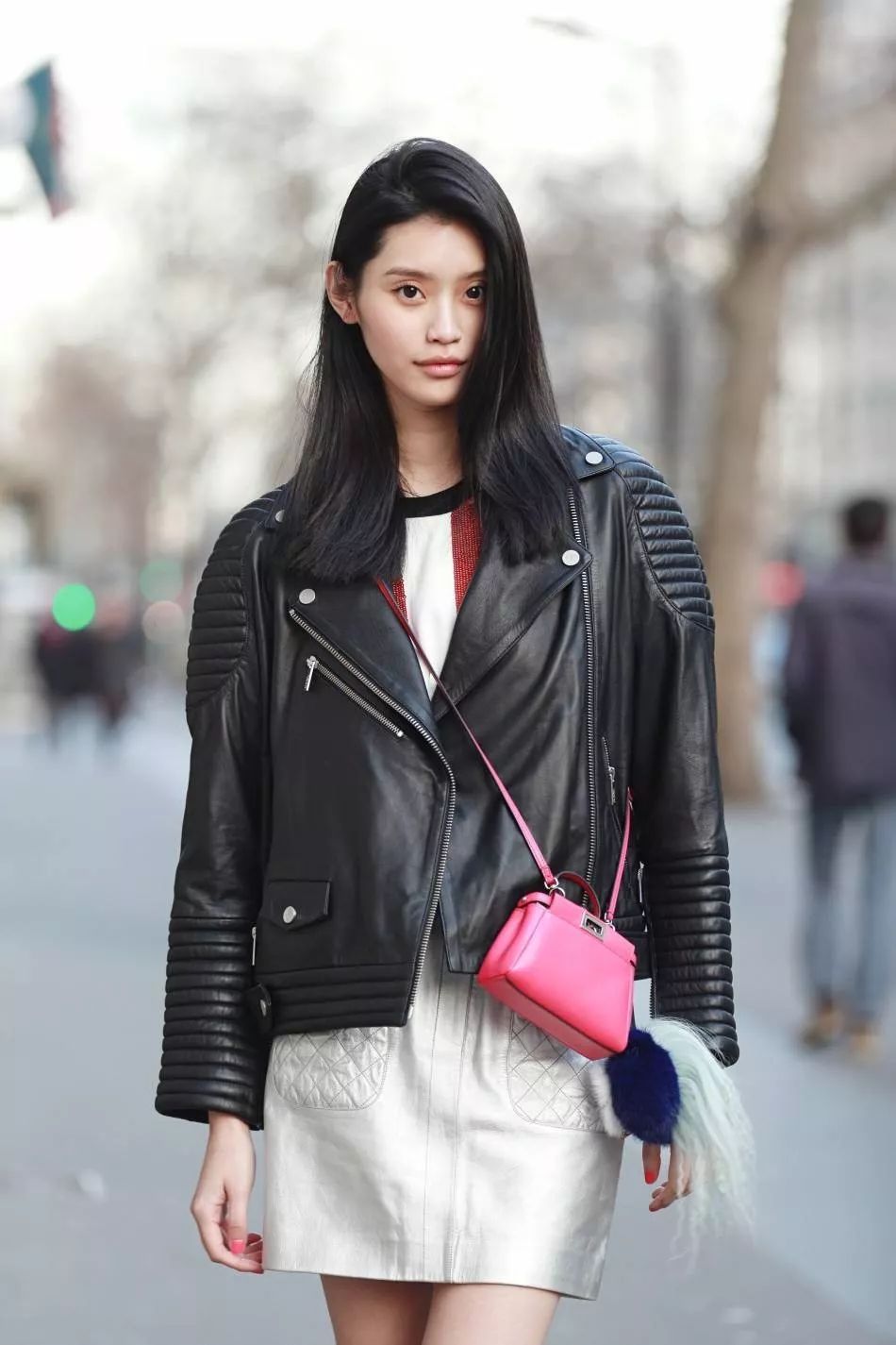 高圆圆秋冬搭配什么裤子,高圆圆穿湖蓝色毛衣