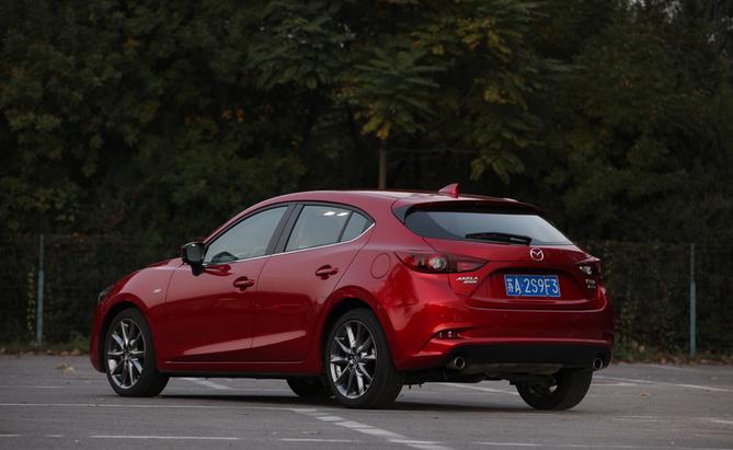 科鲁兹和福克斯,福克斯和昂克赛拉的空间哪个大