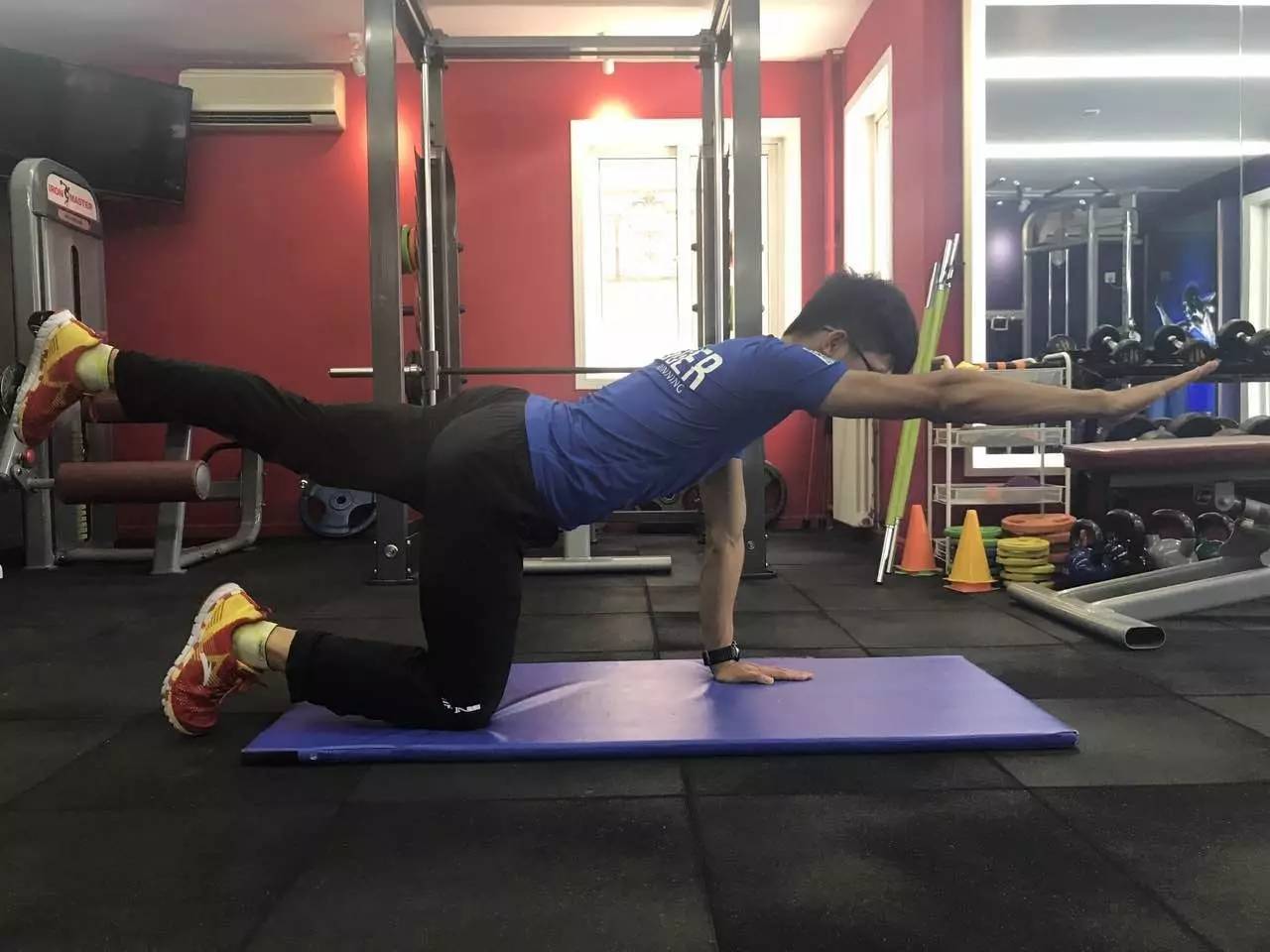 腰痛神奇针灸,腰痛的神奇秘方