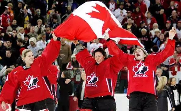 加拿大的冰球到底有多强大,加拿大为何多华人