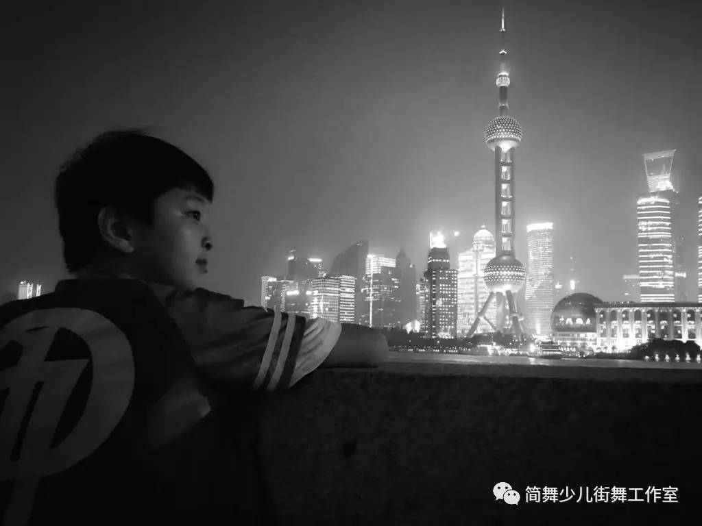 一步一步教我们小孩学街舞,怎么从小培养小孩子学习街舞