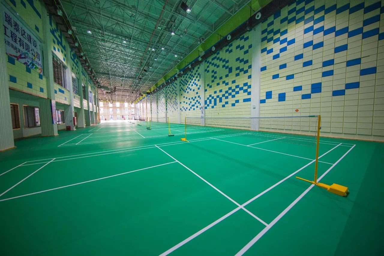 黔南荔波县体育馆开放时间,荔波体育馆可容纳多少人