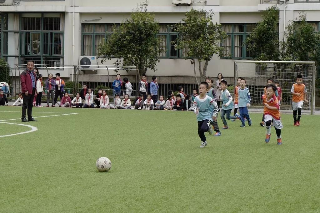 班班比赛,班班足球赛现场直播