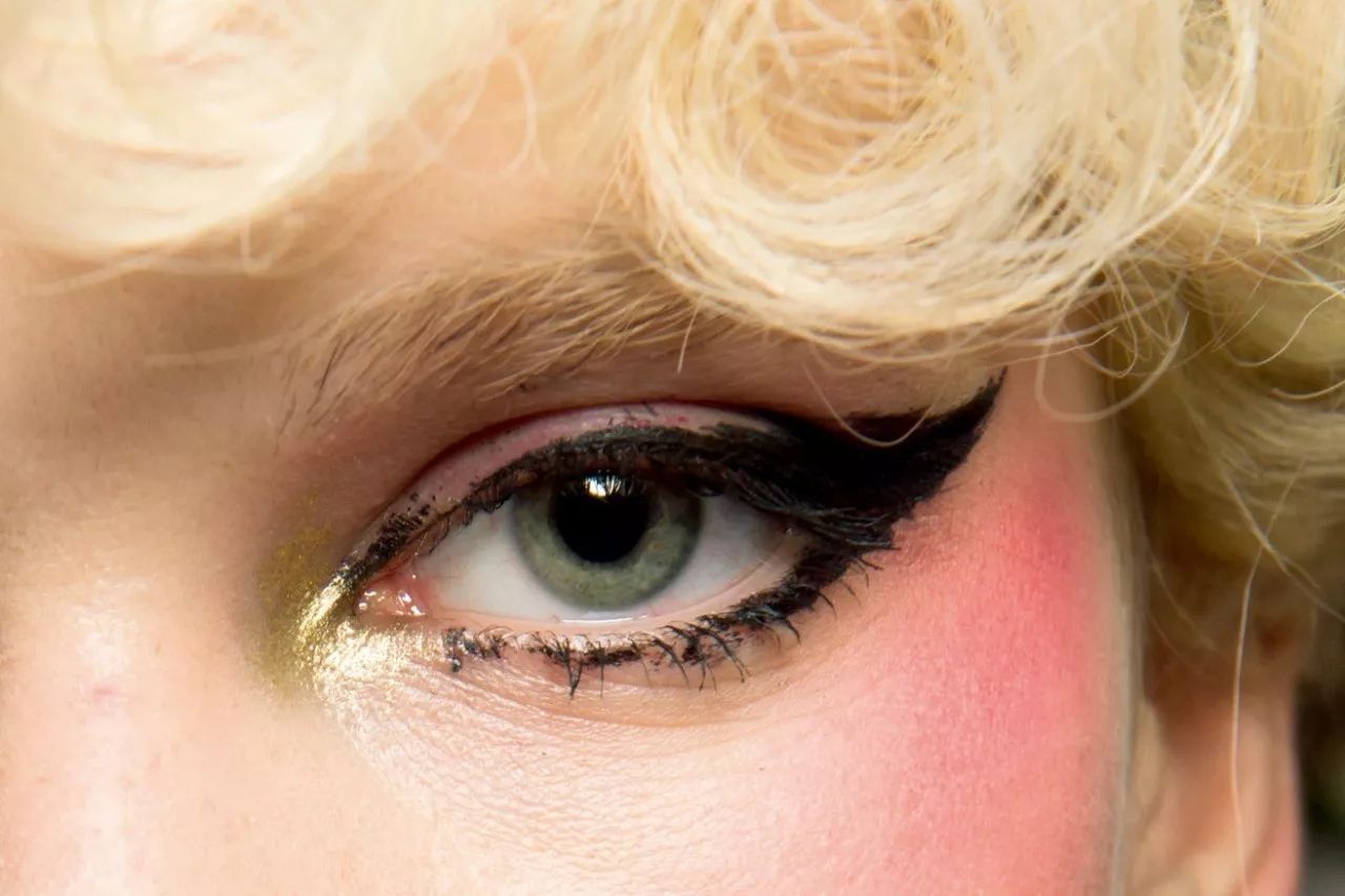 适合亚洲人的八种眼线画法 (眼线怎么画好看又粗又黑)