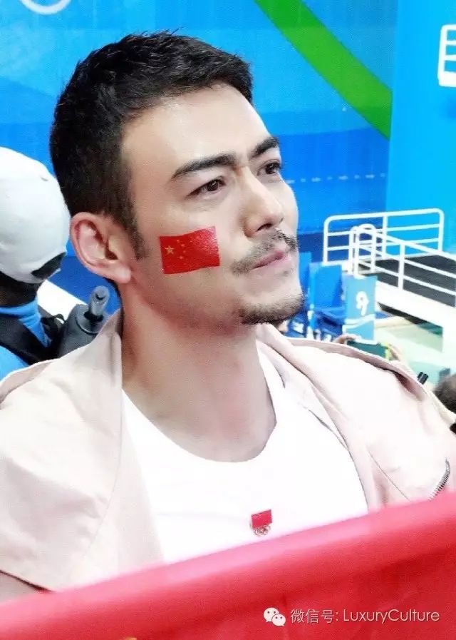 杨烁行走的荷尔蒙痞帅,杨烁低音炮雅痞