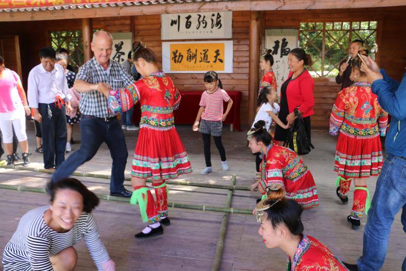 德国植物专家为何不远万里，漂洋过海亲赴72潭景区？